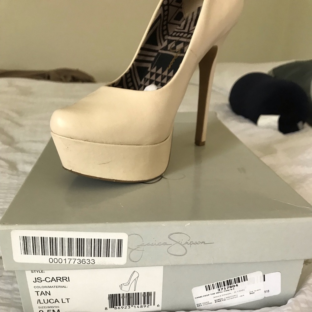 Jessica Simpson 8.5